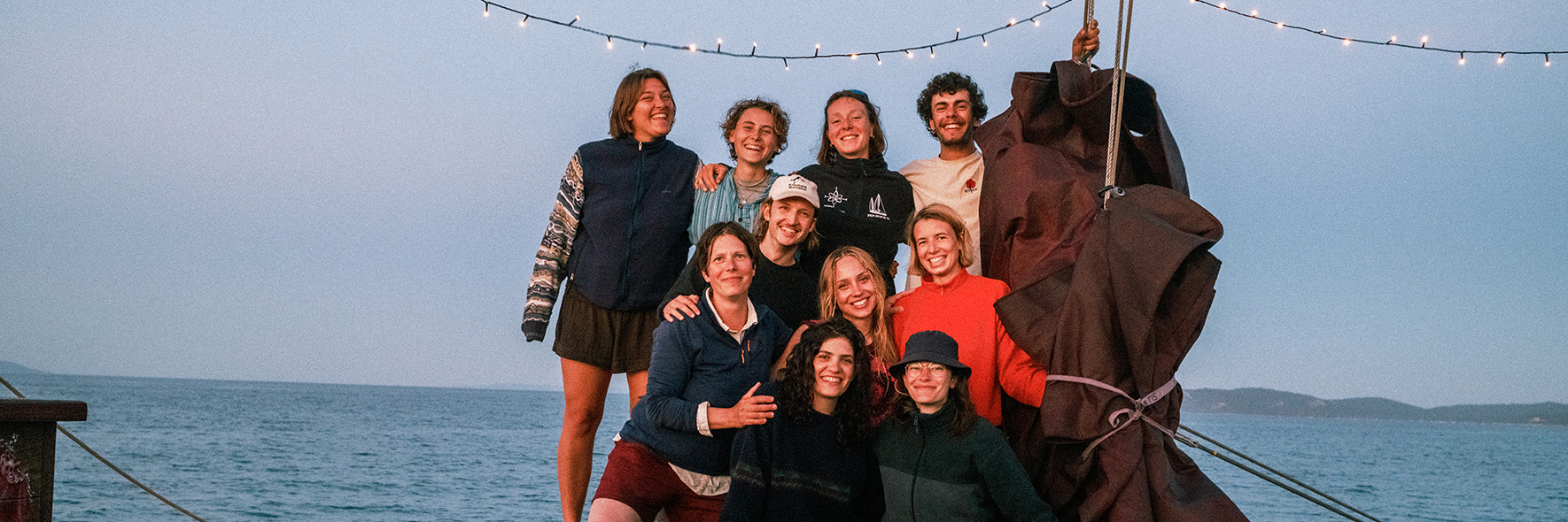 Gruppenfoto auf dem Katamaran