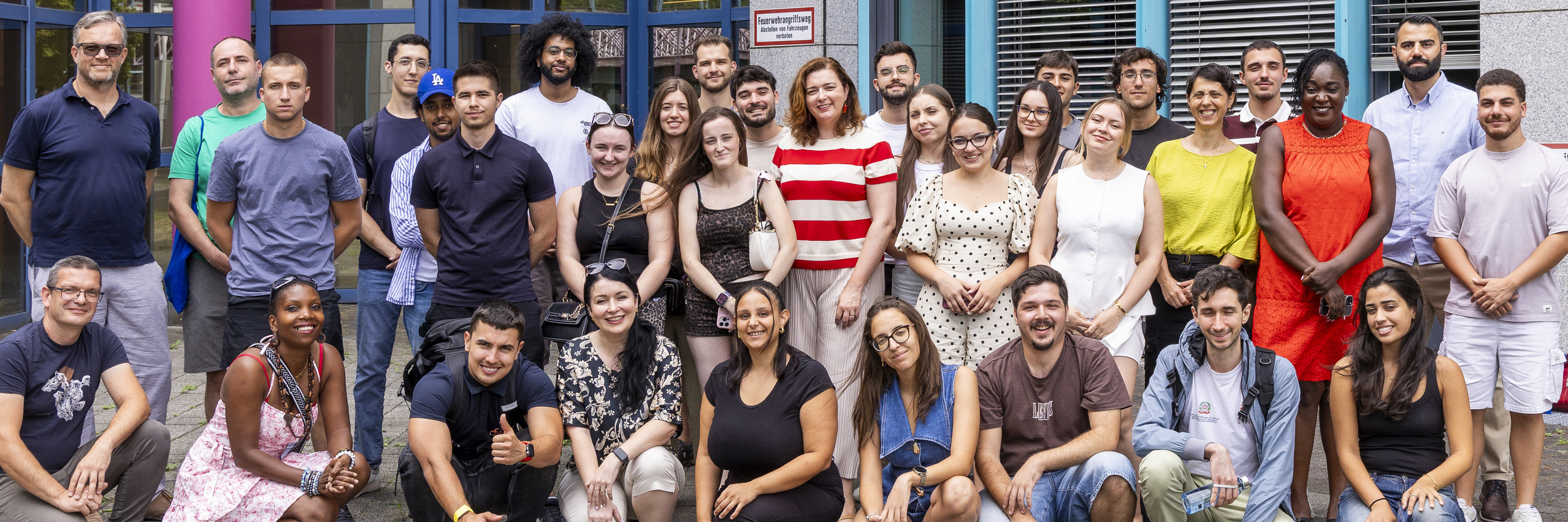 Gruppenfoto aller BIP-Teilnehmenden mit Dozenten