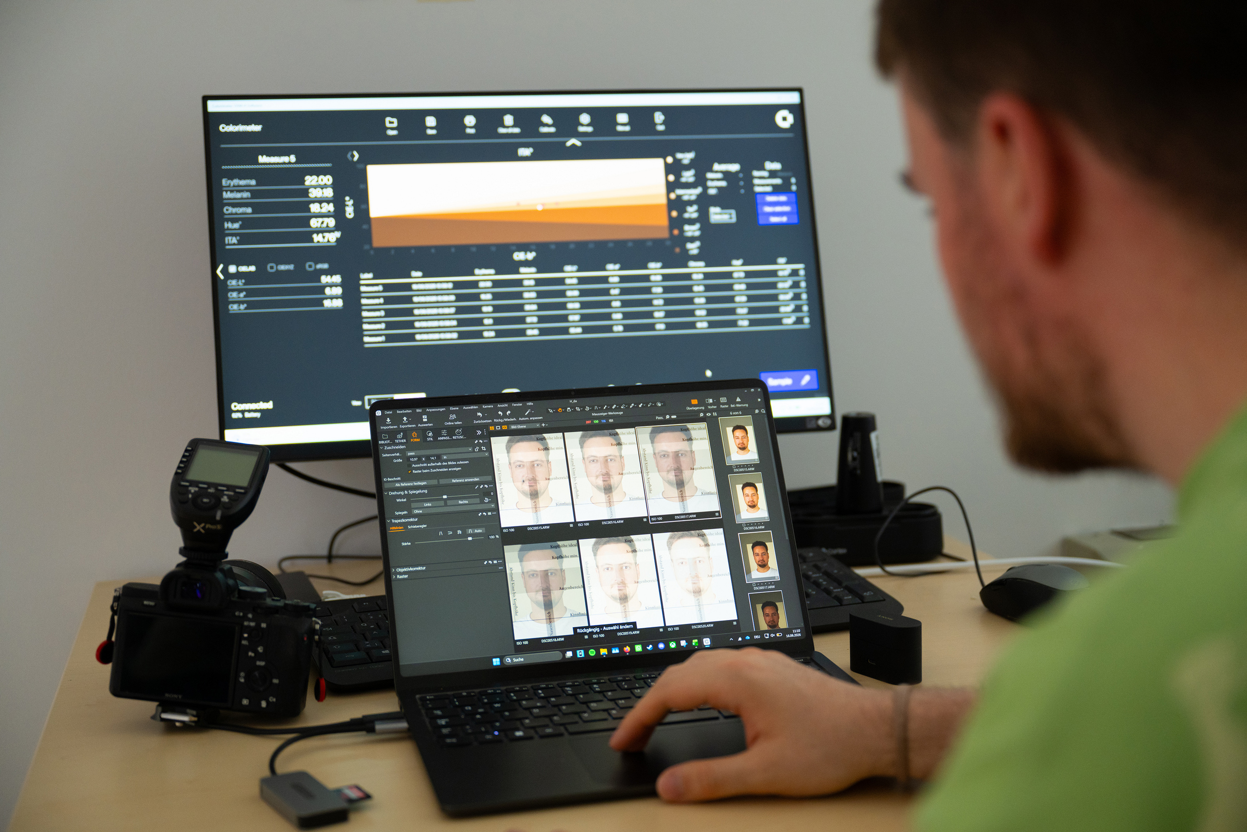 Mit einem Programm schaut sich Paul Kibler an, wie gut die Aufnahme gelungen ist und Passfoto-Standards erfüllt.